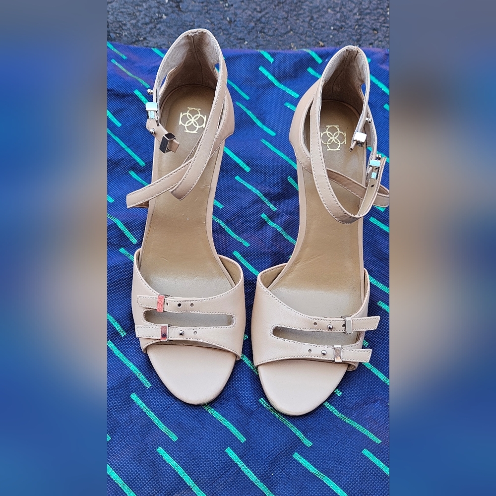 Anne Taylor sandals
